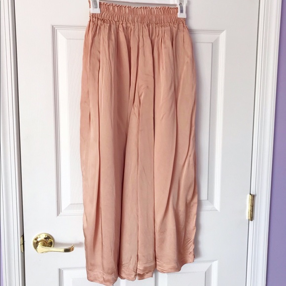 H&M Pants - H&M BLOGGER FAVORITE Blush Satin Culottes